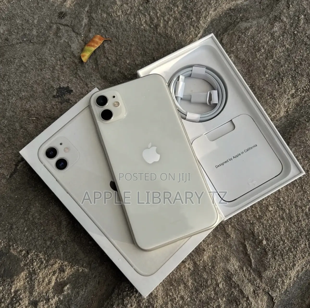 New Apple iPhone 11 128 GB White
