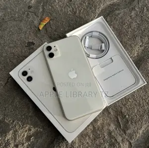 New Apple iPhone 11 128 GB White