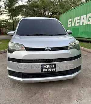 Toyota Spade 2014 Teal