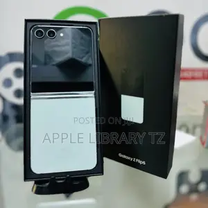 New Samsung Galaxy Z Flip5 256 GB
