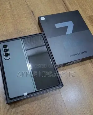 New Samsung Galaxy Z Fold3 5G 256 GB Black