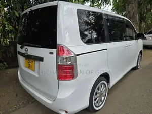 Toyota Noah 2009 White