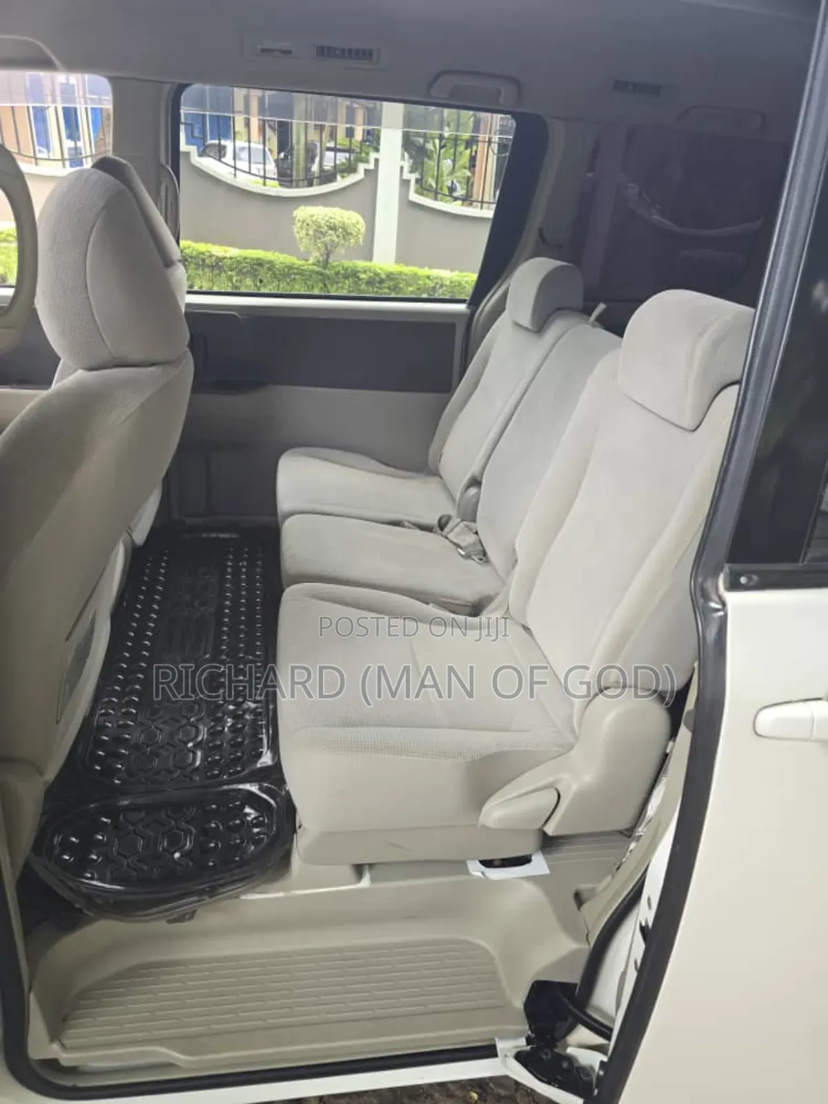 Toyota Noah 2009 White
