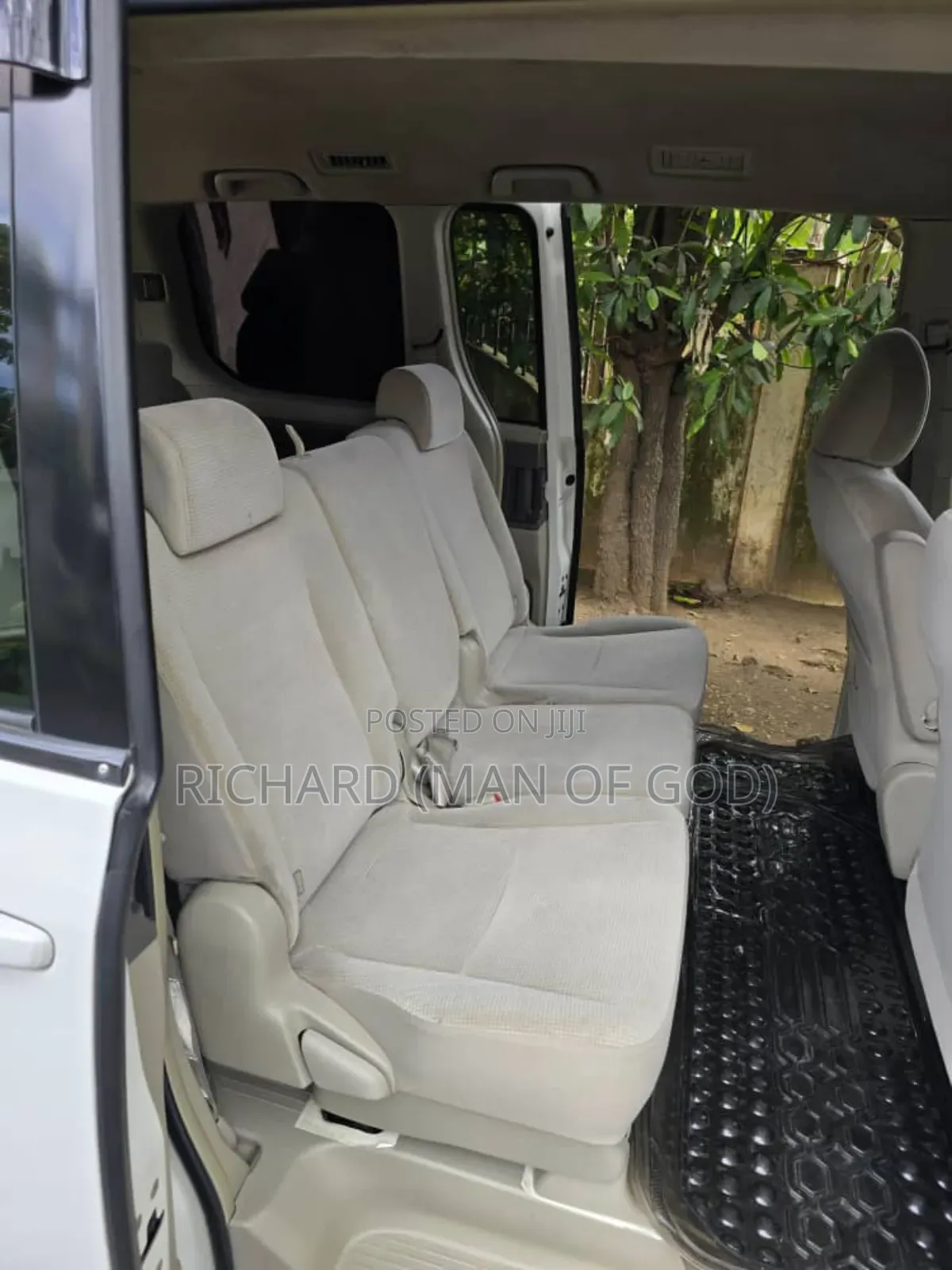 Toyota Noah 2009 White