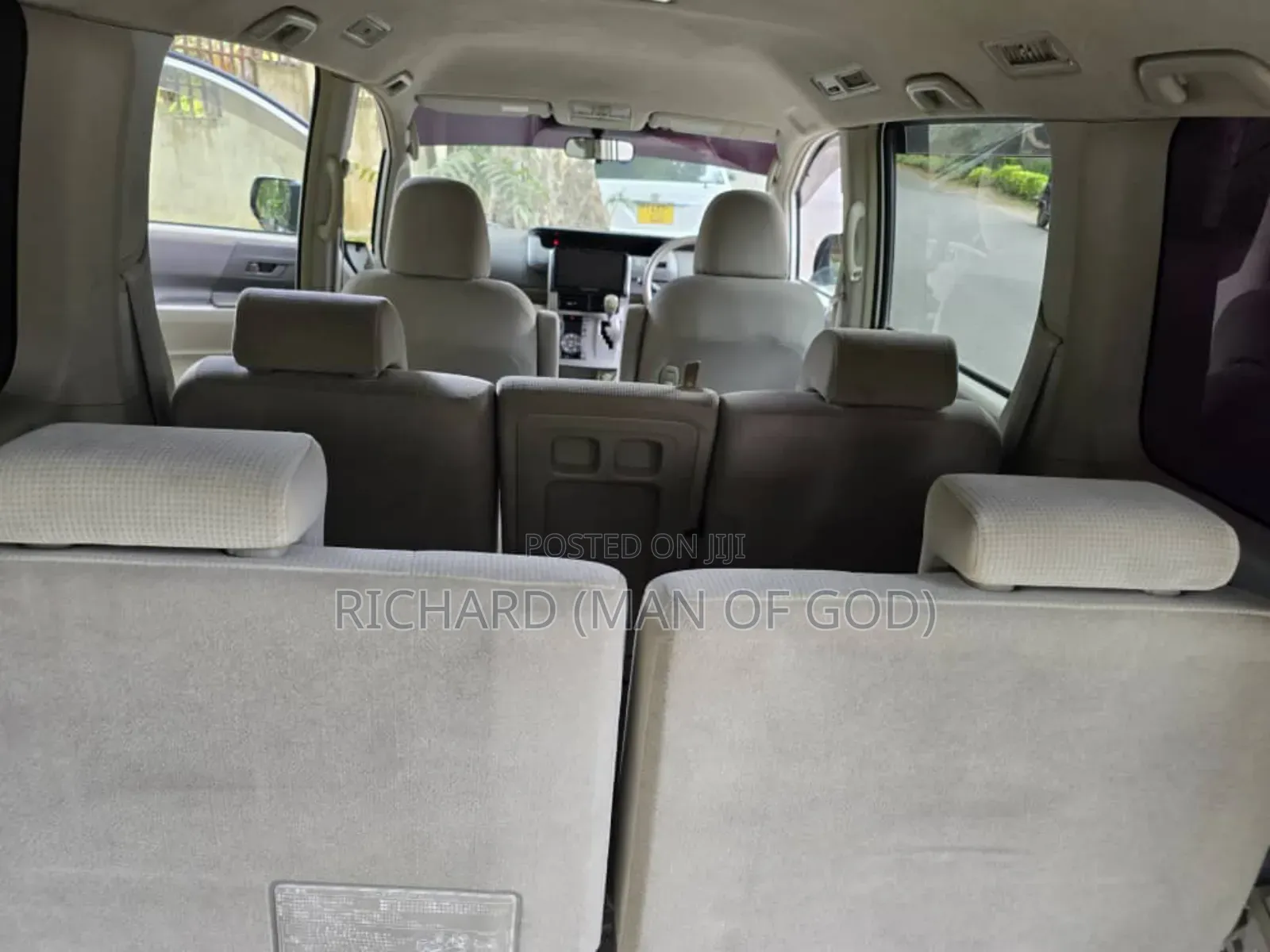 Toyota Noah 2009 White