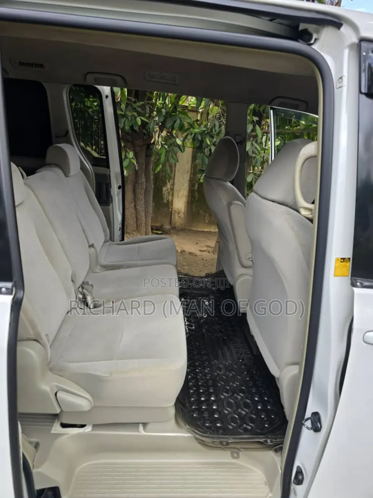 Toyota Noah 2009 White