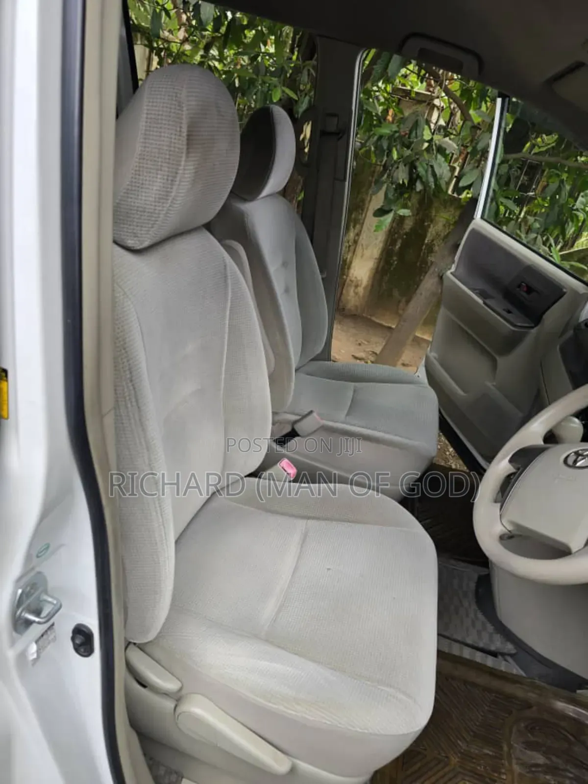 Toyota Noah 2009 White