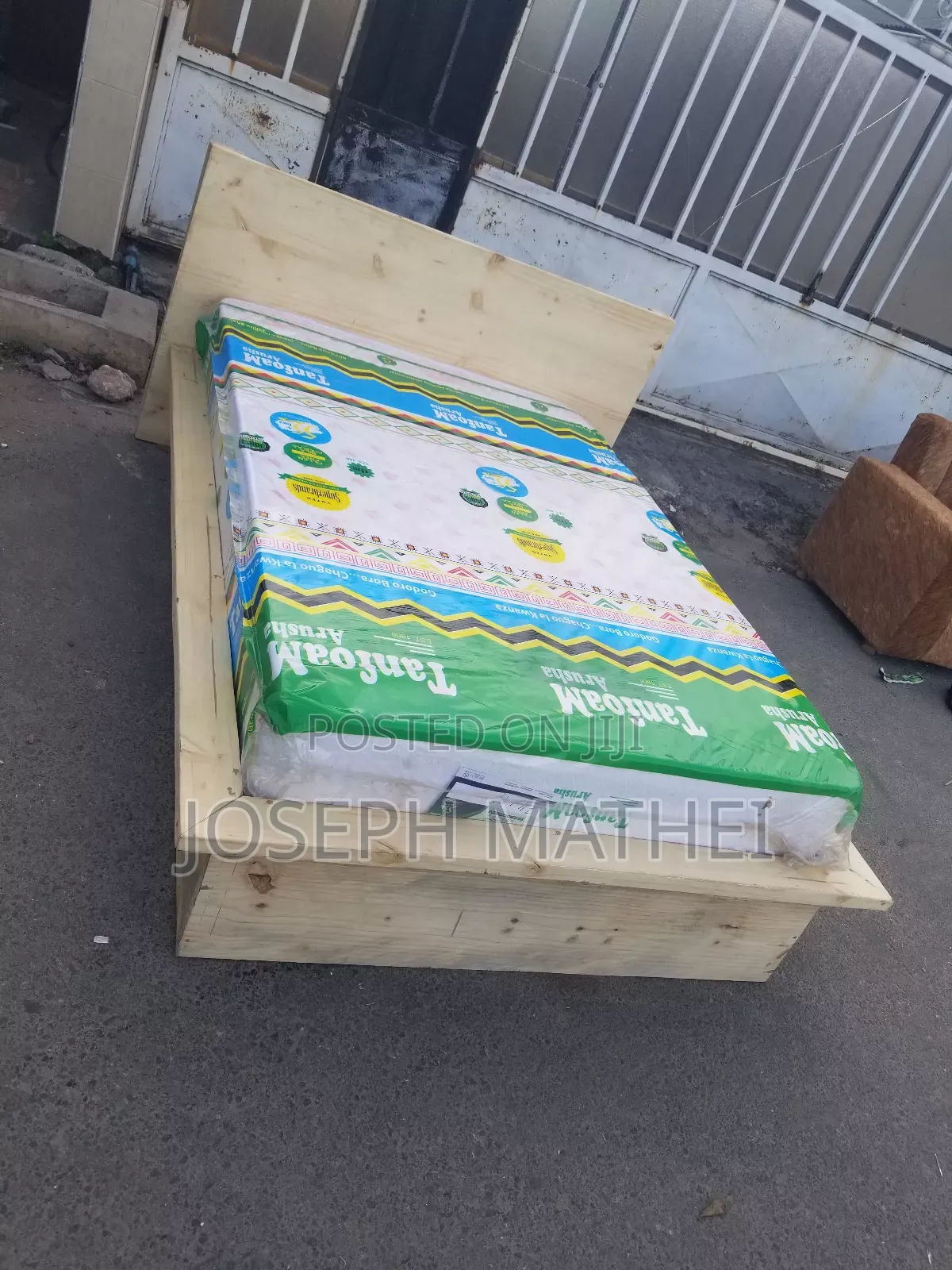 Kitanda Simple Na Godoro Ya Visco Memory Foam 4x6
