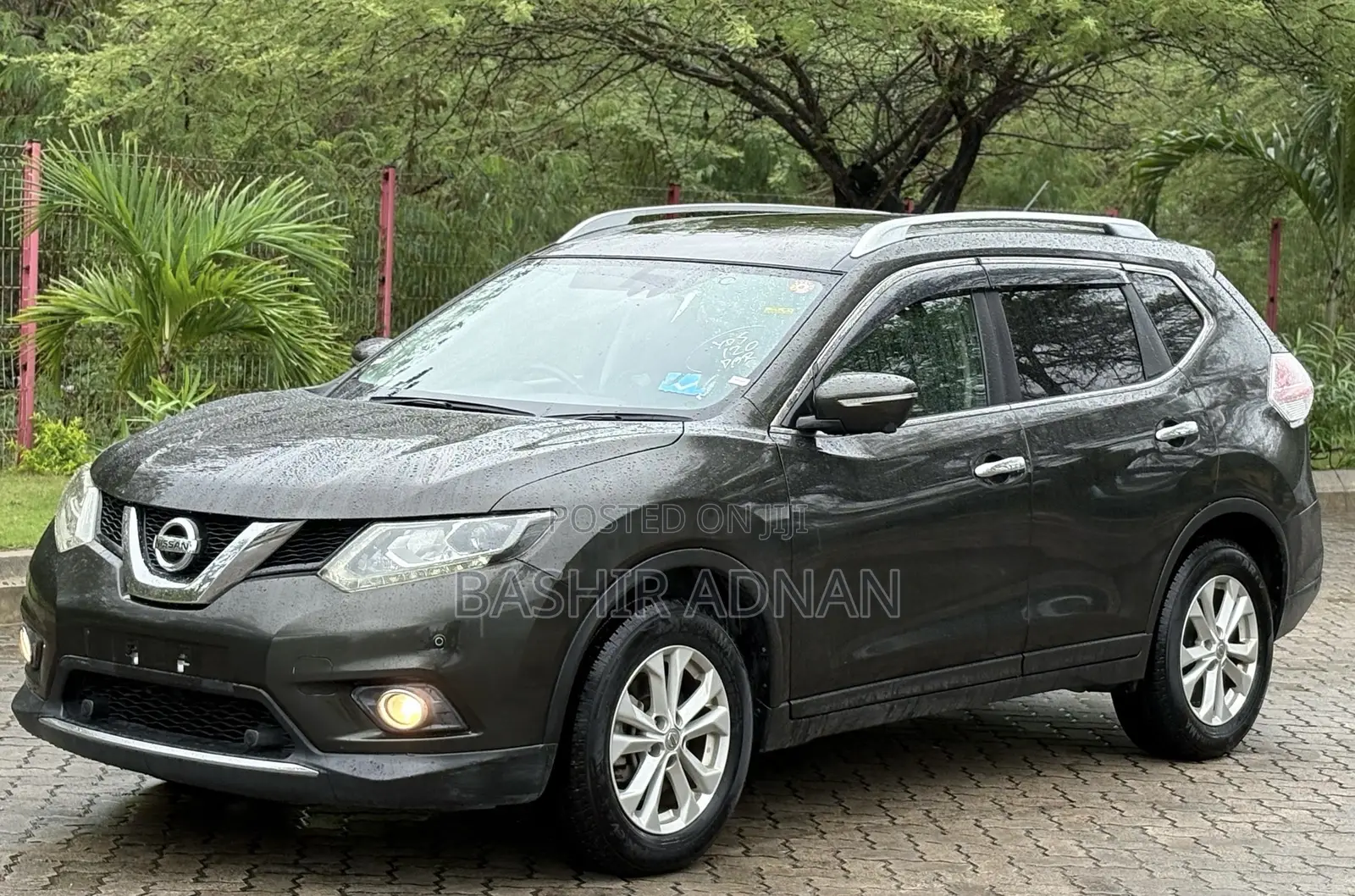 Nissan X-Trail 2.0 Petrol FWD 2016 Green