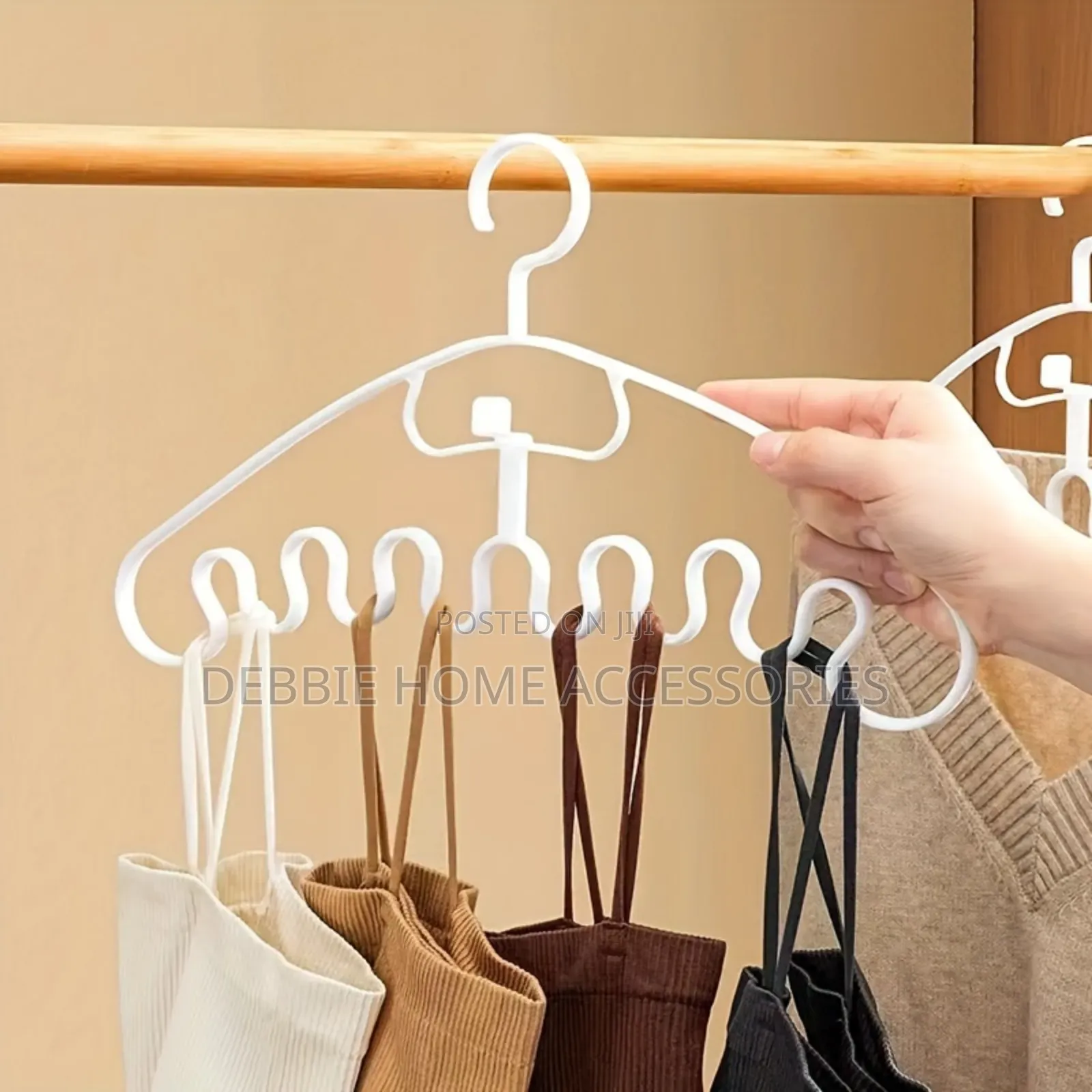 Multi-Port Clothes Hangerk (3pcs)