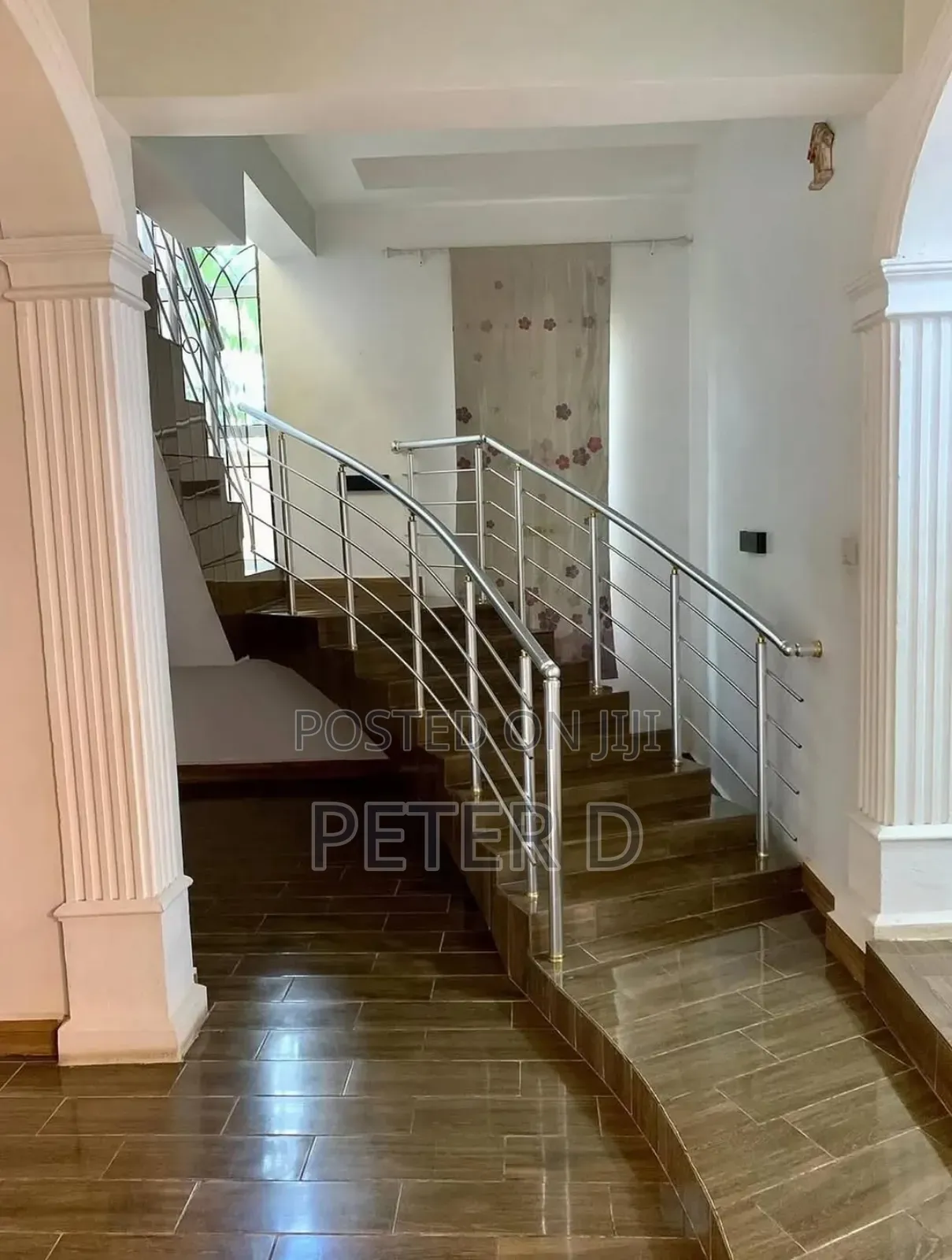 5bdrm House in Goba for sale