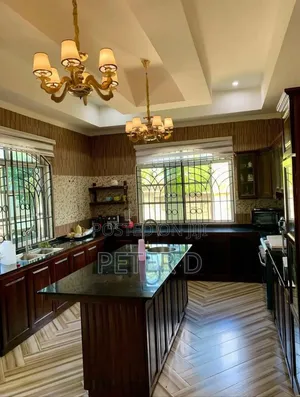 5bdrm House in Goba for sale