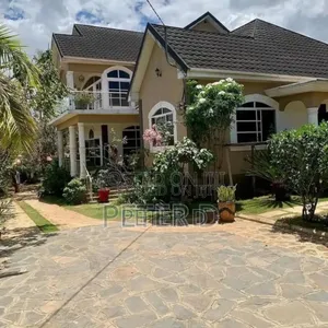 5bdrm House in Goba for sale