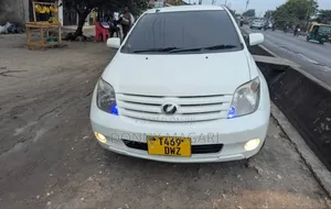 Toyota IST 2006 White