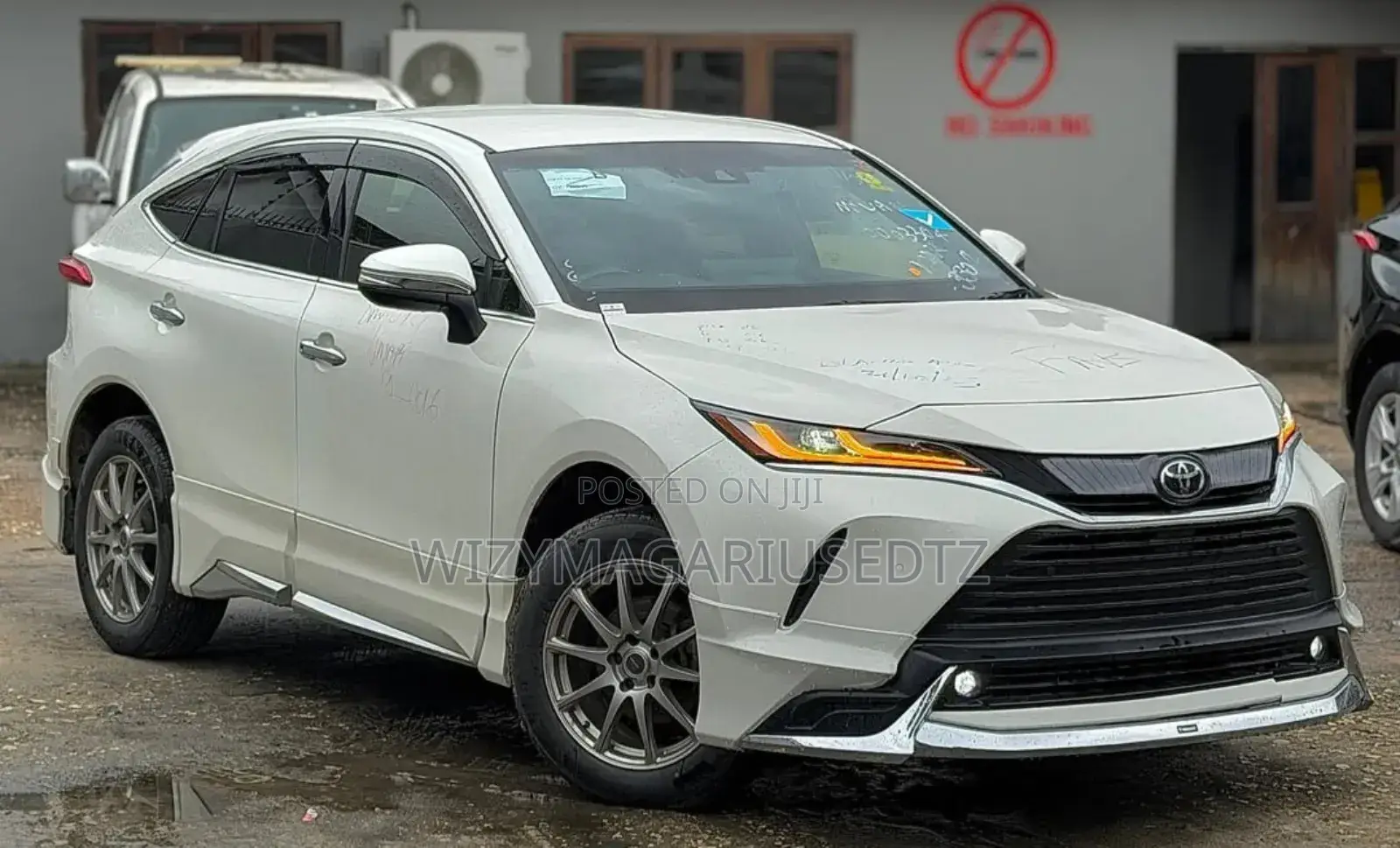 Toyota Harrier 2.0 2021 Off white