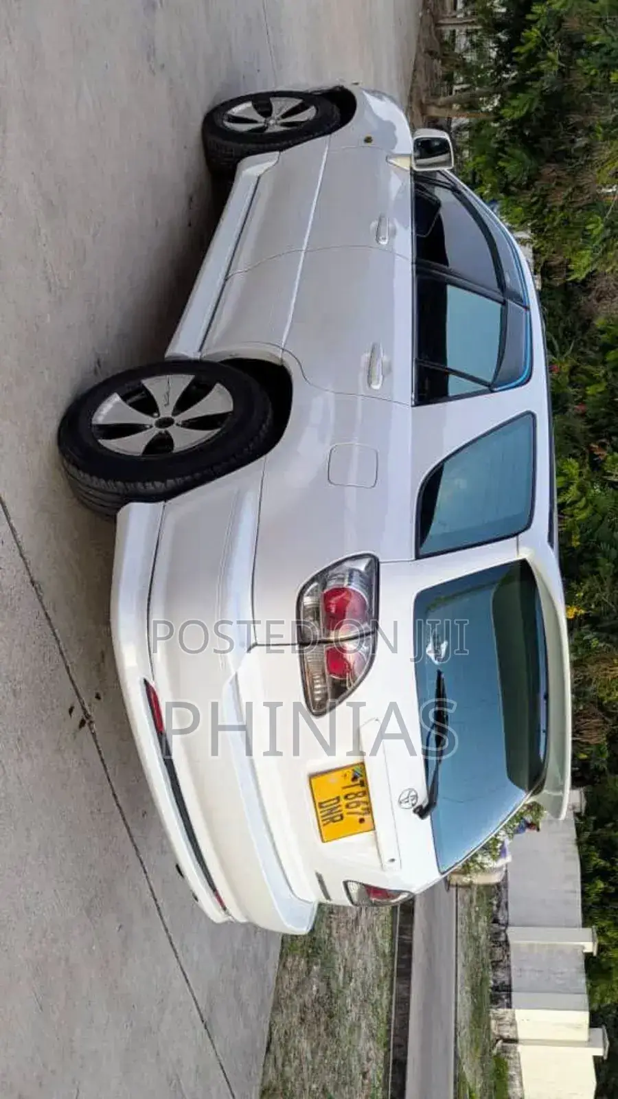 Toyota Harrier 2001 White
