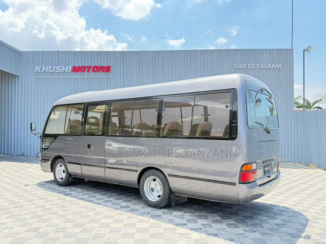 Toyota Coaster 1993 Silver