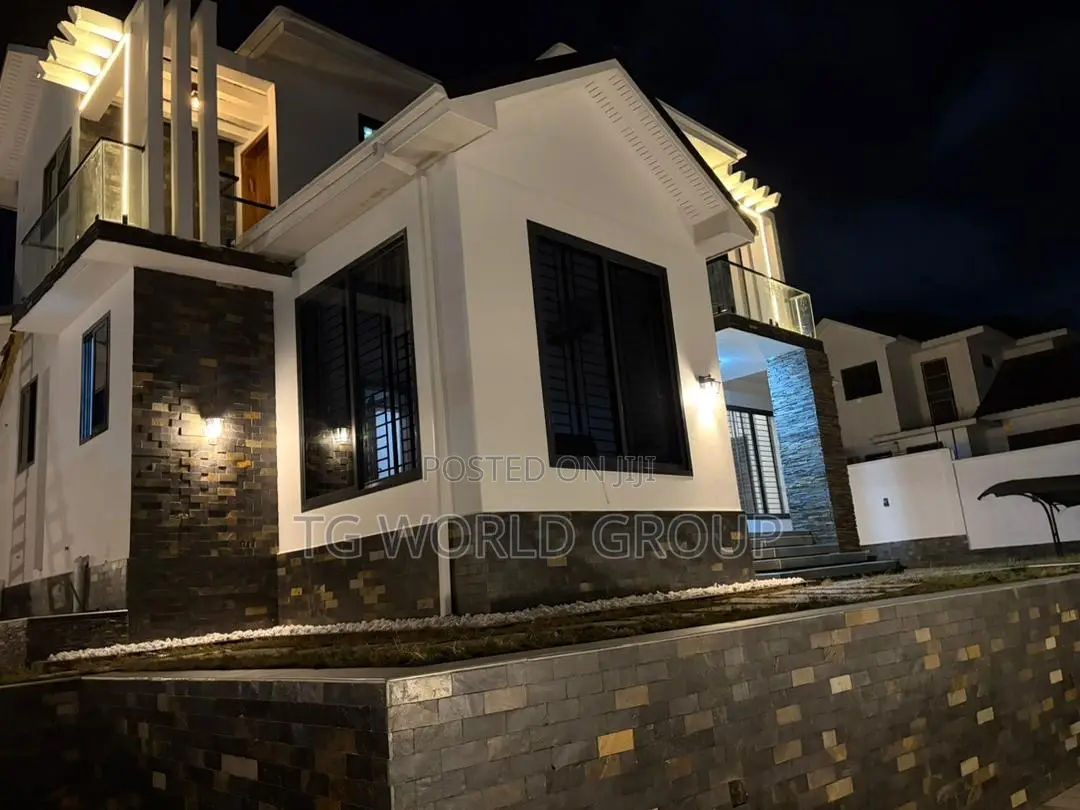 4bdrm Mansion in Goba for sale
