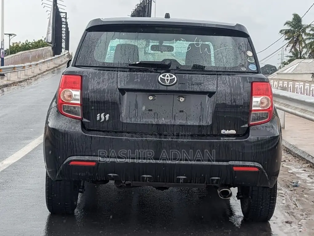 Toyota IST 2008 Black