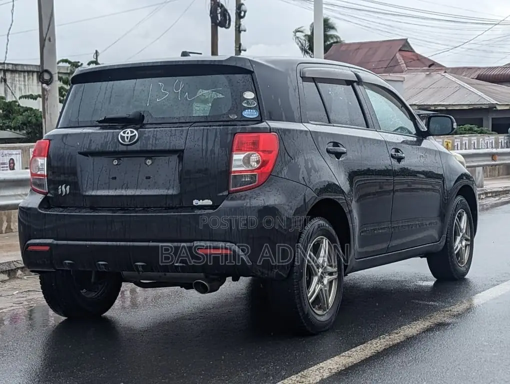 Toyota IST 2008 Black
