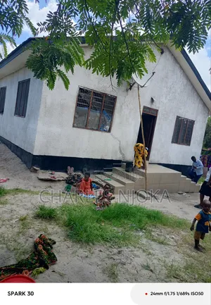 7bdrm House in Tanzania Daresalaam for sale