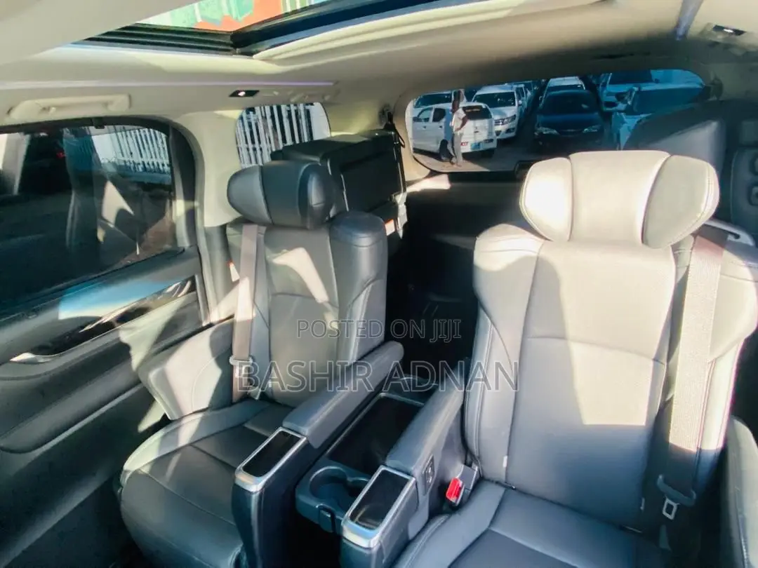 Toyota Alphard 2.5 Petrol FWD 2019 Black