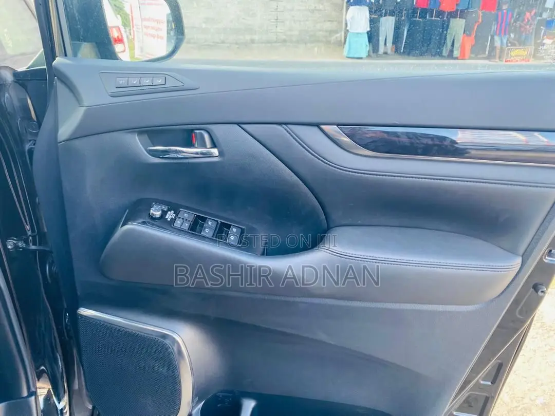 Toyota Alphard 2.5 Petrol FWD 2019 Black