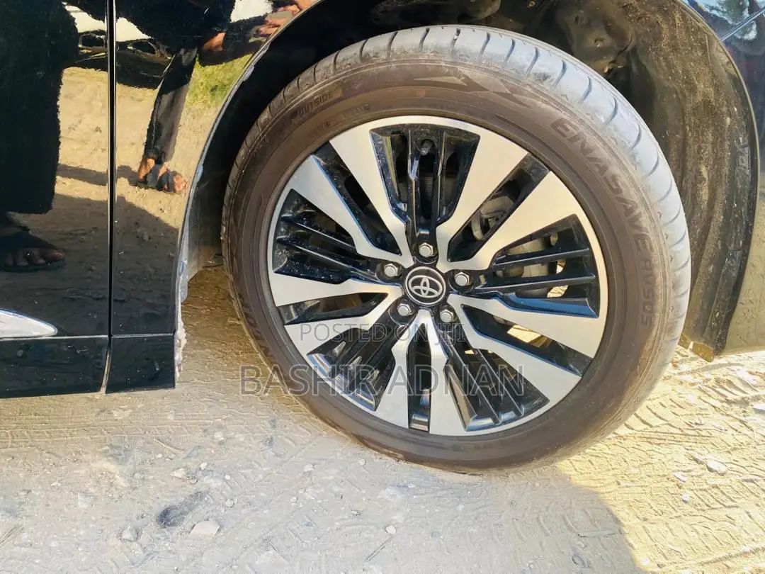 Toyota Alphard 2.5 Petrol FWD 2019 Black