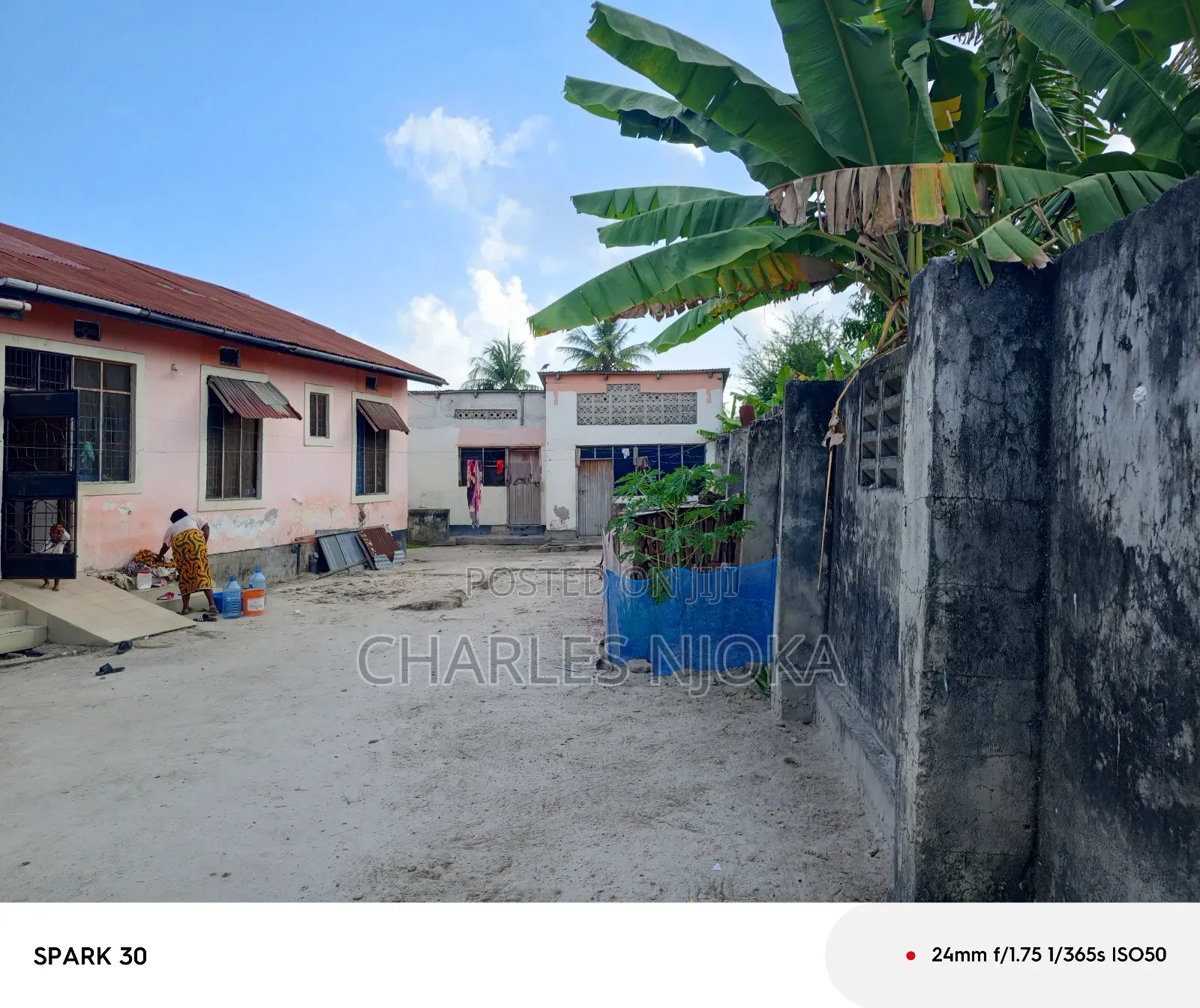 13bdrm House in Tanzania Daresalaam for sale