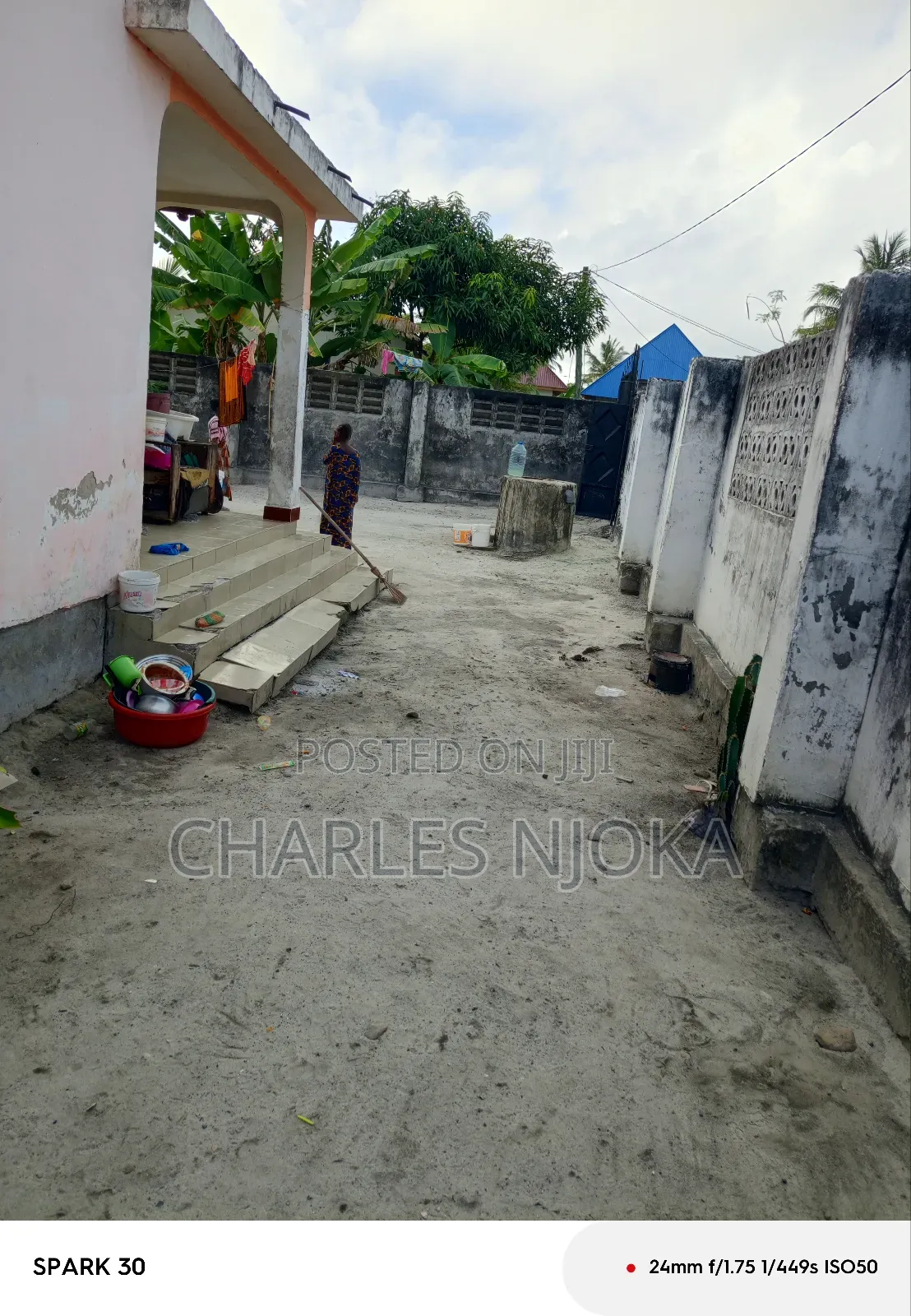 13bdrm House in Tanzania Daresalaam for sale