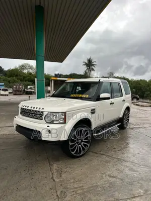 Land Rover Discovery 2011 White