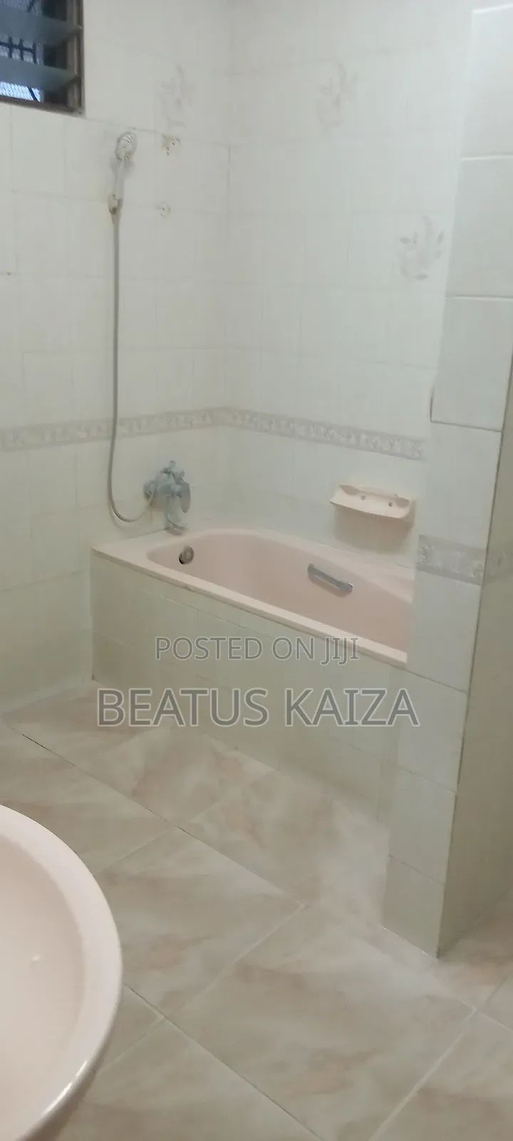 3bdrm Apartment in Upanga Alkane Road for rent