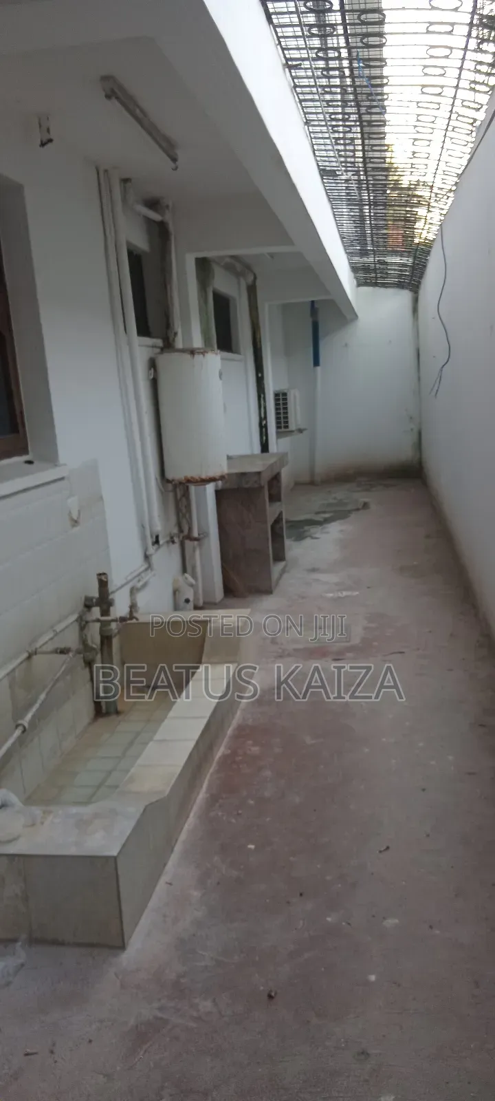 3bdrm Apartment in Upanga Alkane Road for rent