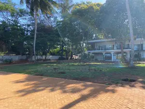 8bdrm House in Mbezi Beach for sale