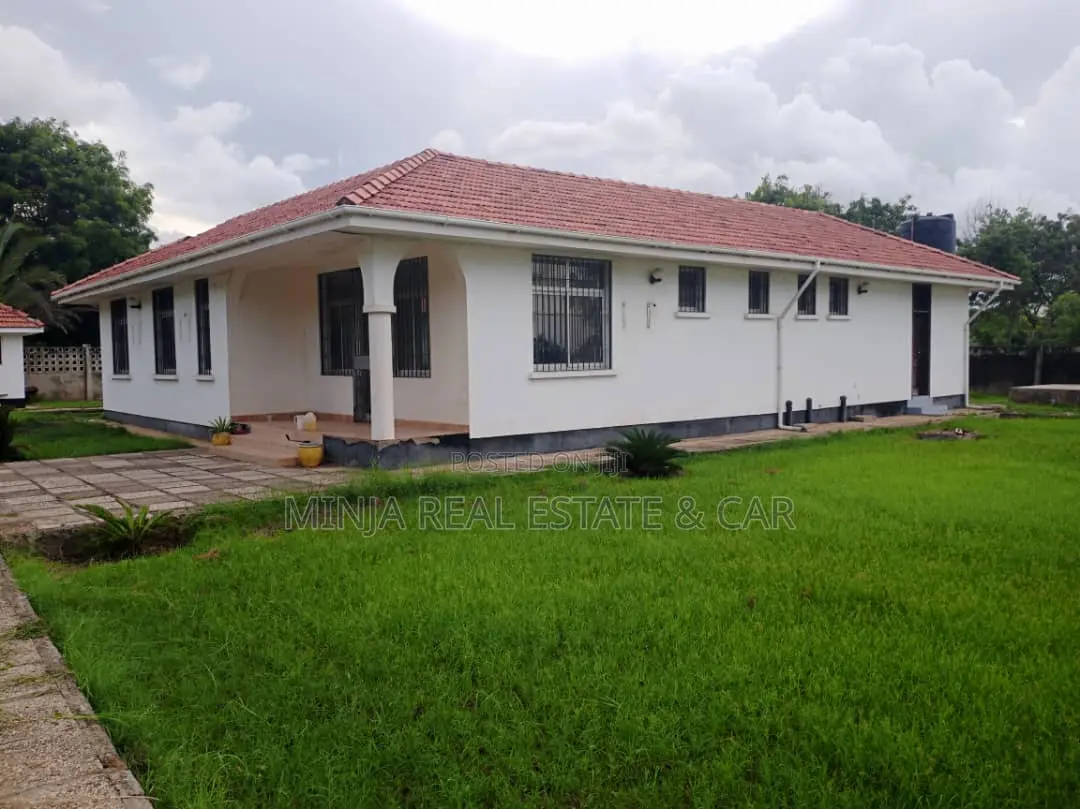 14bdrm House in Kunduchi for sale