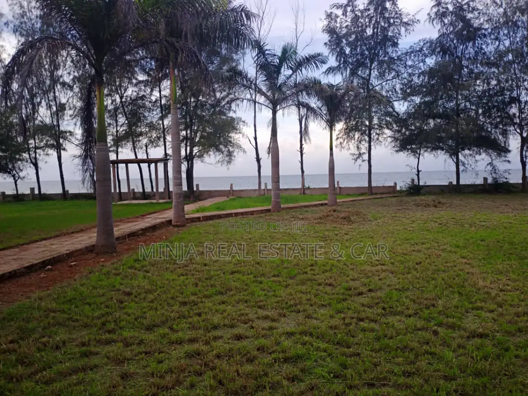14bdrm House in Kunduchi for sale