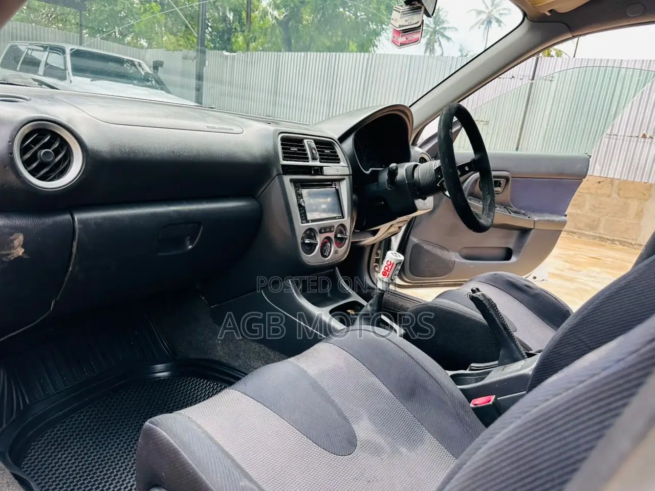 Subaru Impreza WRX STI 2.0 AWD 2002 White