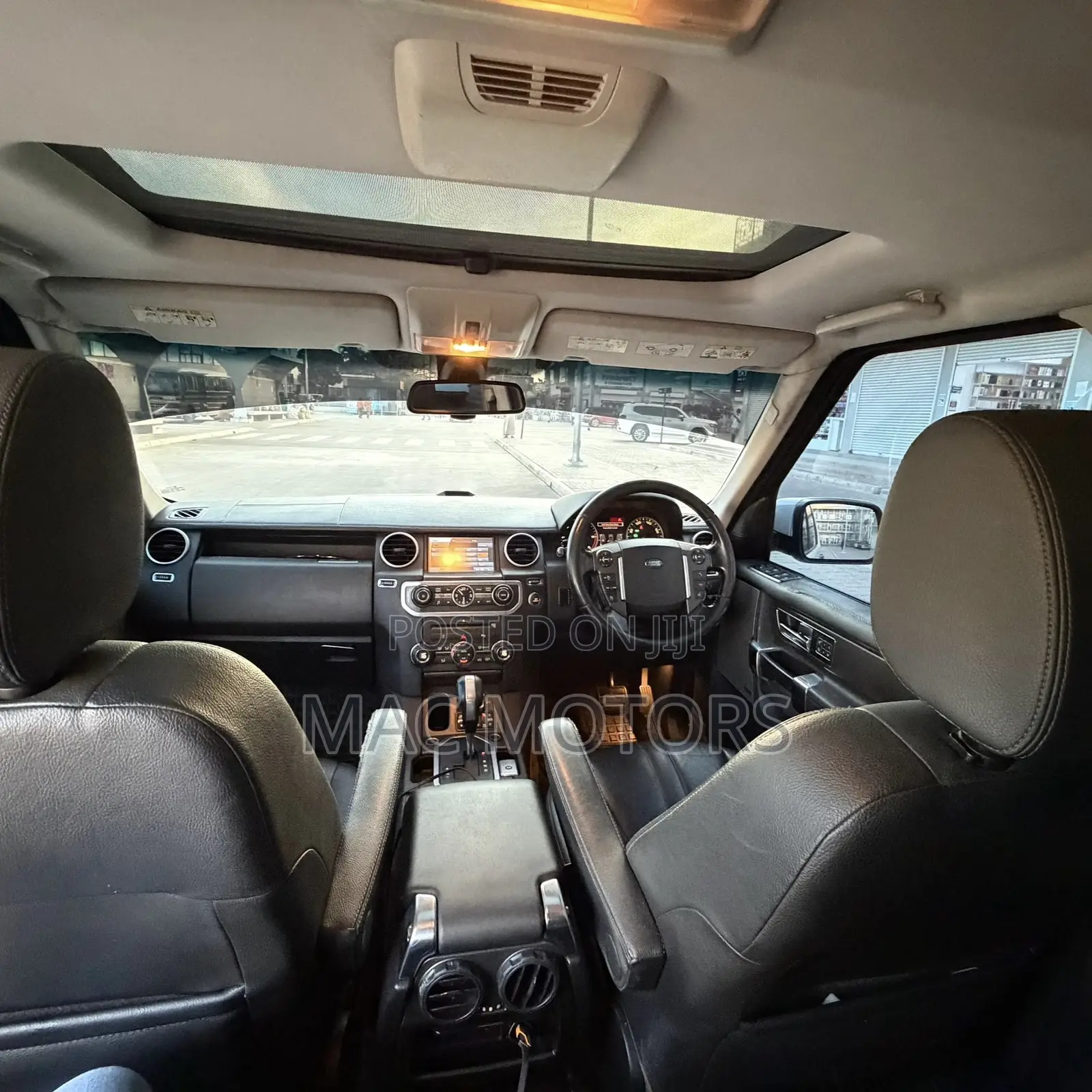 Land Rover Discovery 2011 White