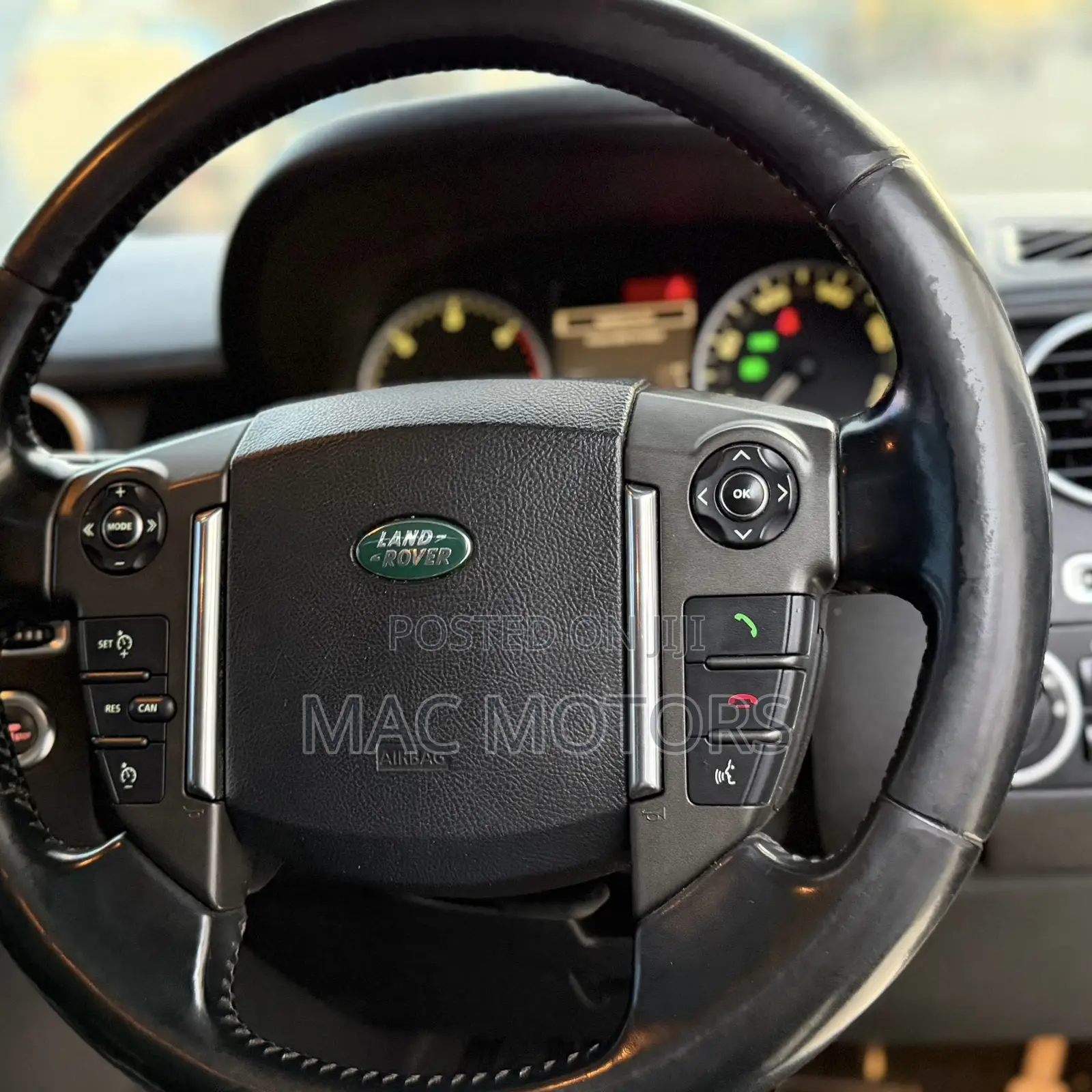 Land Rover Discovery 2011 White