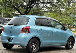 Toyota Vitz 2005 Blue