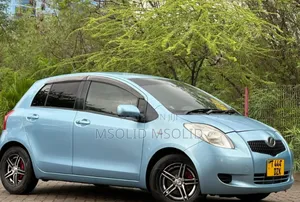 Toyota Vitz 2005 Blue