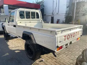 Toyota Land Cruiser 2020 White