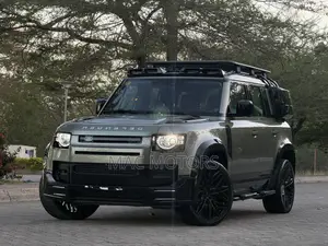 Land Rover Defender 2022 Green