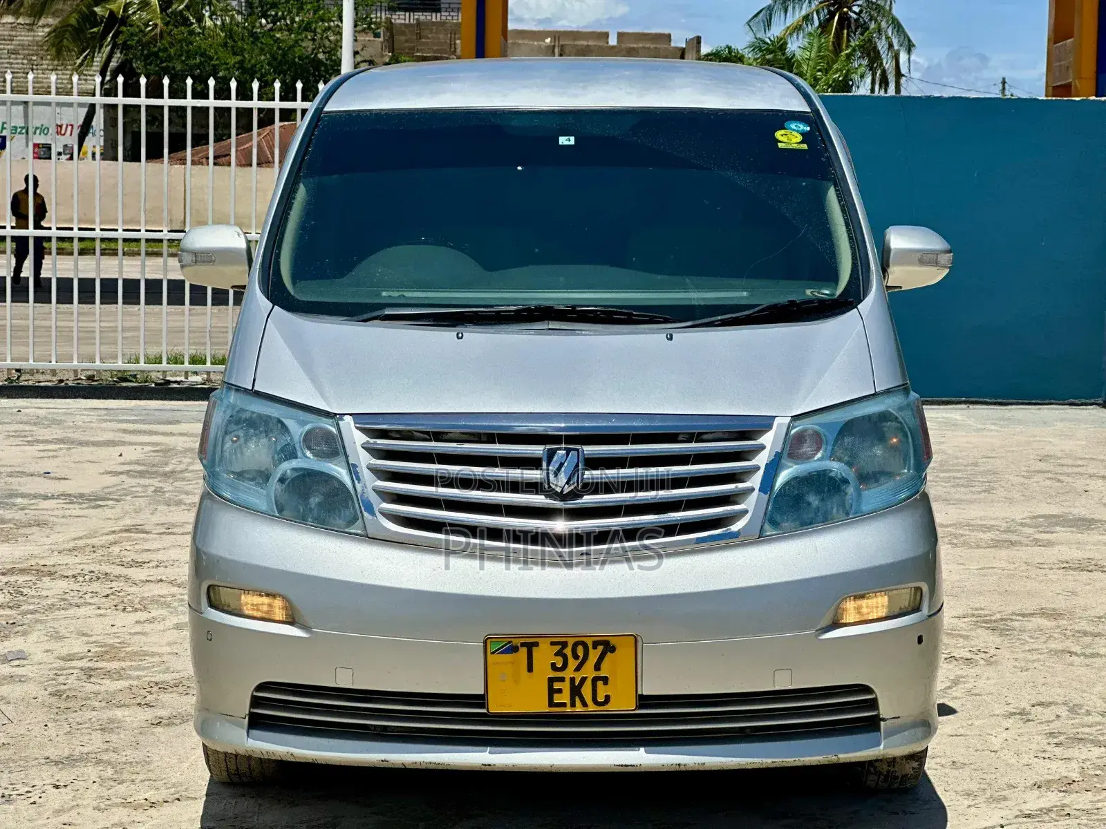 Toyota Alphard 2005 Silver
