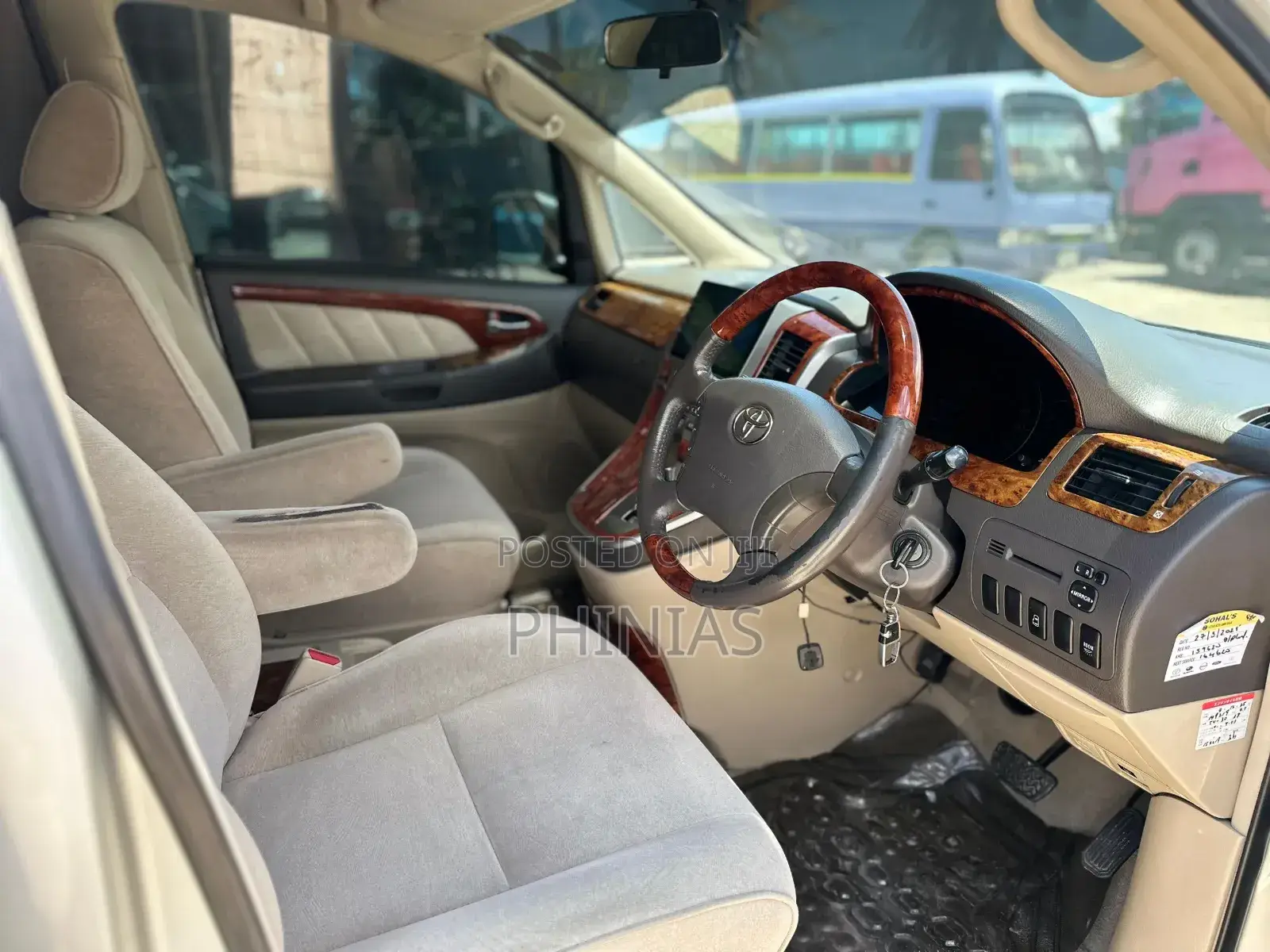 Toyota Alphard 2005 Silver