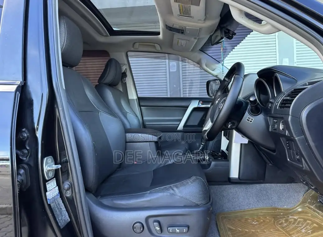 Toyota Land Cruiser Prado 2018 Black