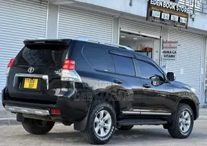 Toyota Land Cruiser Prado 2018 Black