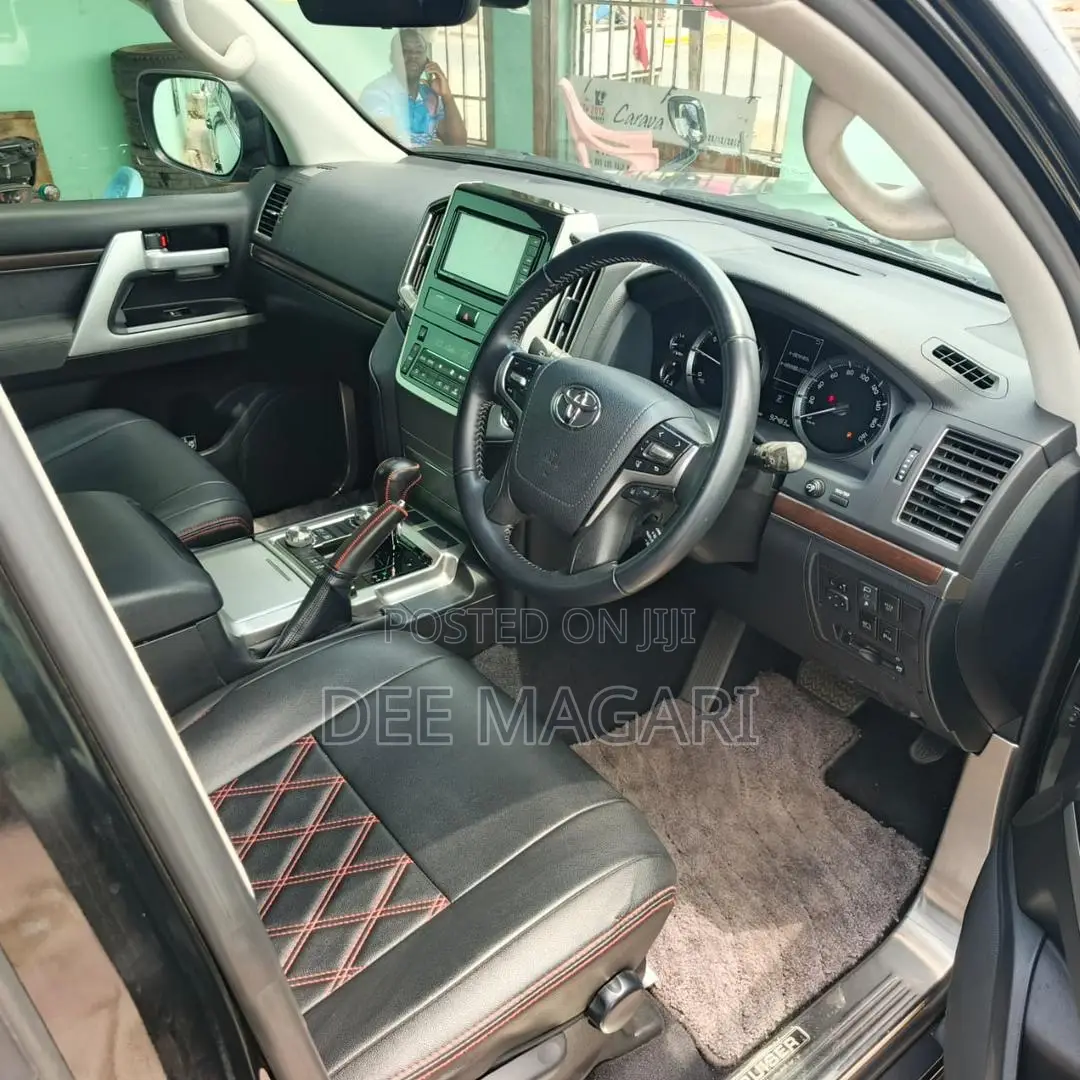 Toyota Land Cruiser 2018 Black