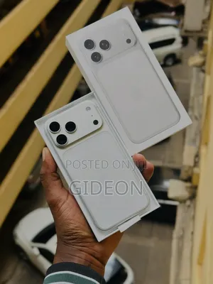 New Apple iPhone 17 Pro Max 256 GB White