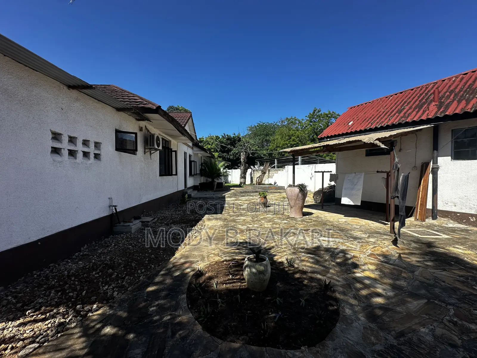 3bdrm House in Mikocheni for rent